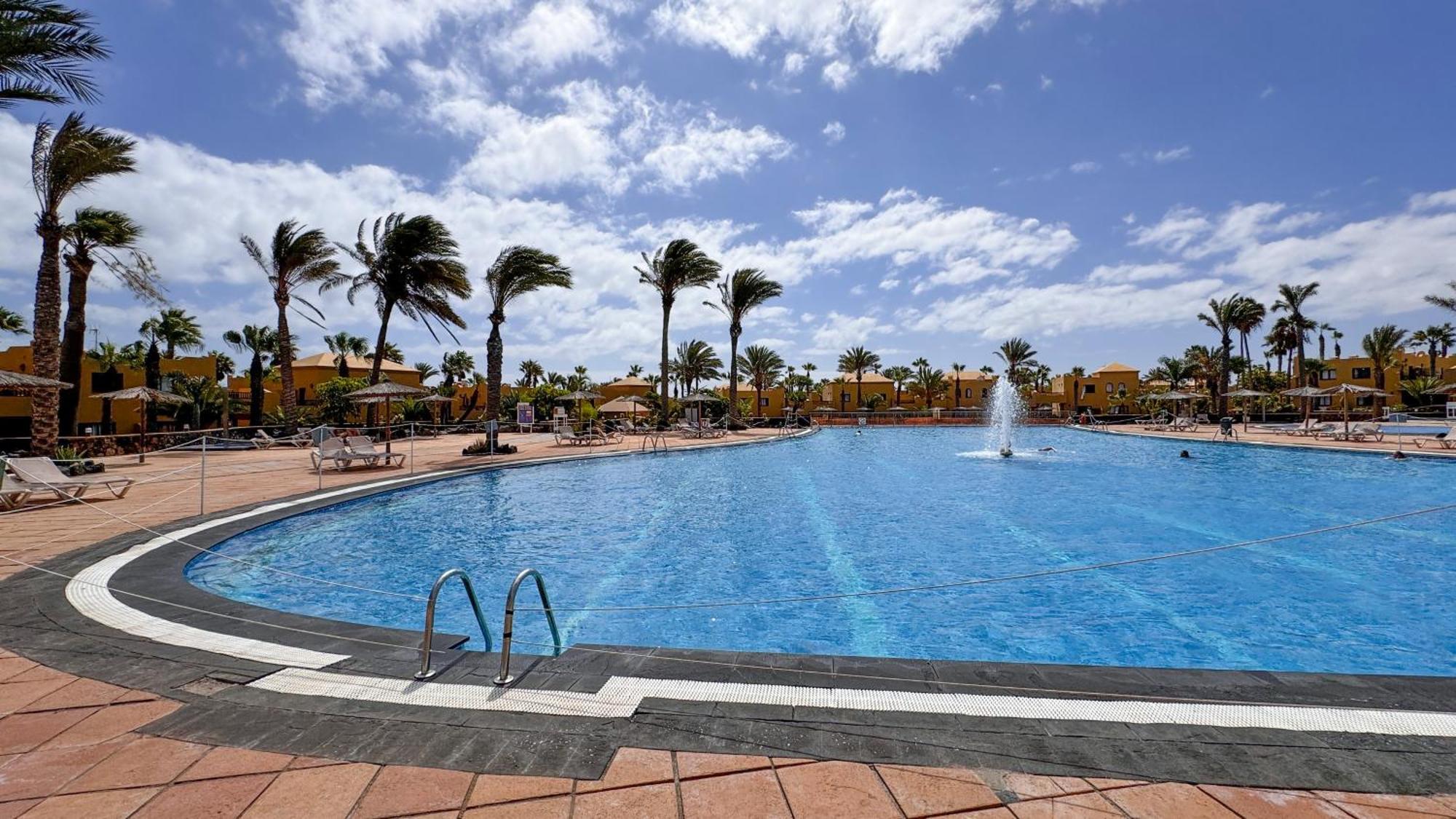 فيلا Golden Dream, Swimming Pool And Parking كوراليهو المظهر الخارجي الصورة